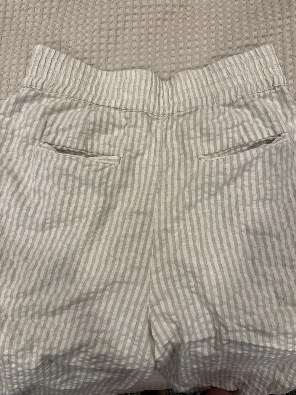Urban Outfitters Beige and White Striped Cropped Pants - Picture 4 of 5